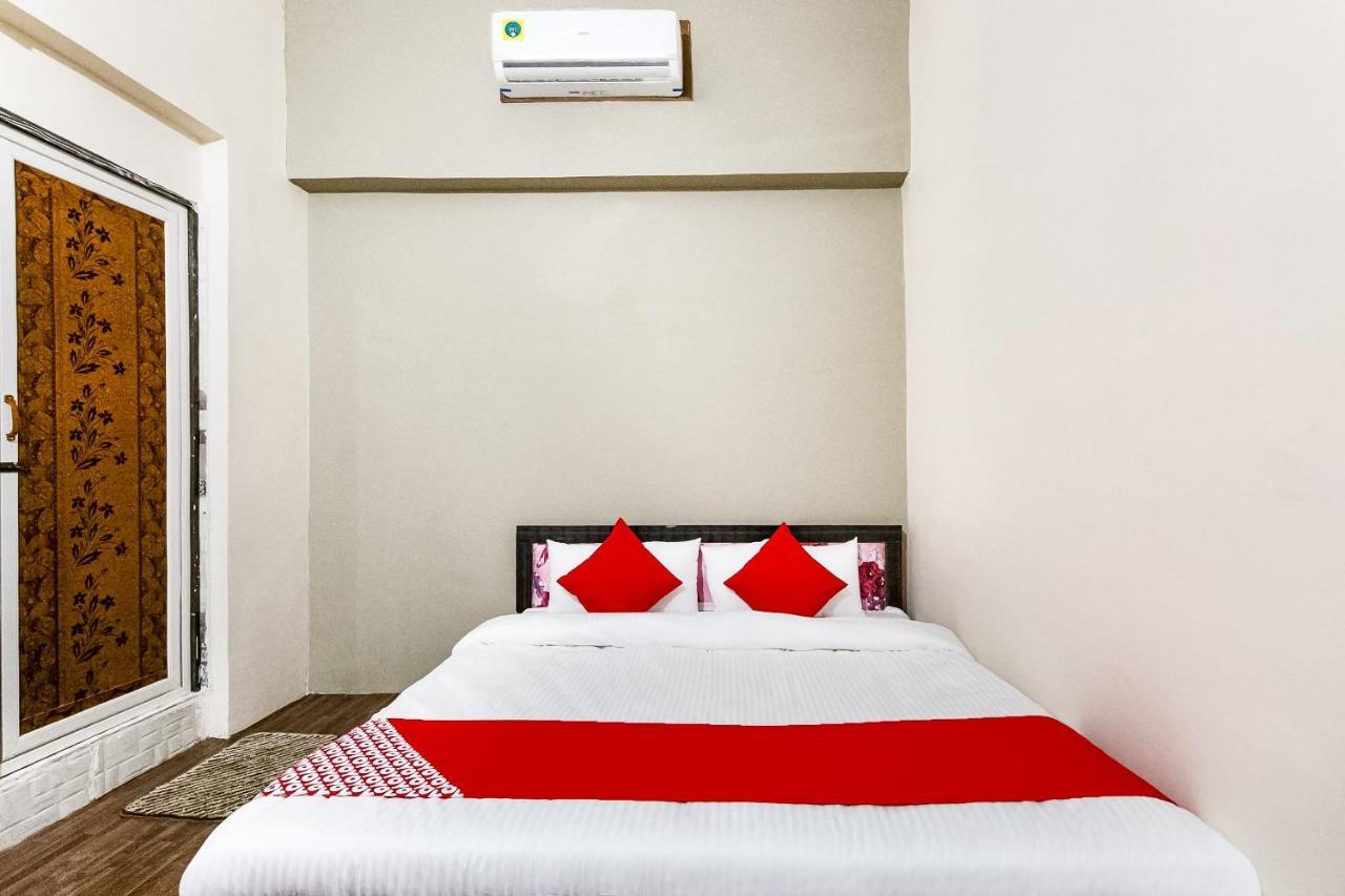 Oyo 69647 Yash Lodge Jabalpur Exterior photo