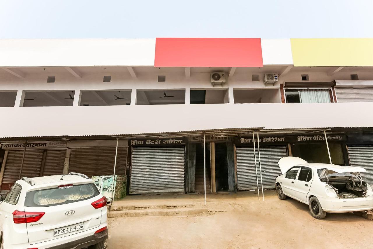 Oyo 69647 Yash Lodge Jabalpur Exterior photo